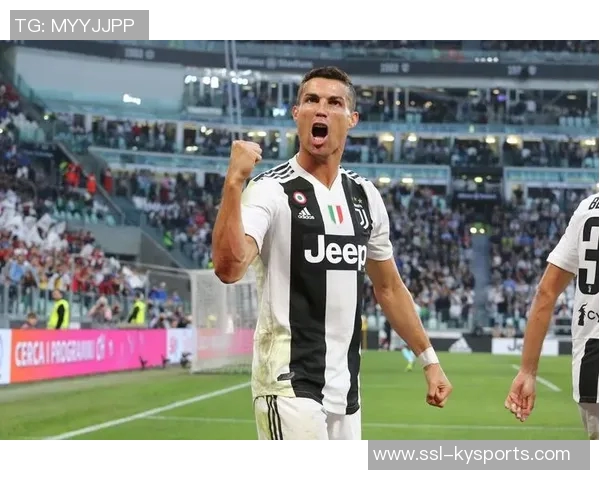 尤文前球员揭露C罗对萨里战术不满用吃草方式表达自己对比赛的理解 尤文前球员揭露C罗对萨里战术不满用吃草方式表达自己对比赛的理解