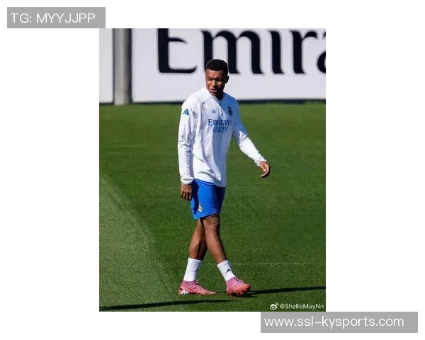 姆巴佩健身房内训练照片曝光透露恢复情况良好无大碍 姆巴佩健身房内训练照片曝光透露恢复情况良好无大碍