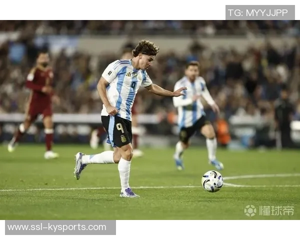 梅西本场表现分析:射门效率低迷过人未果丢球频繁获评72分 梅西本场表现分析:射门效率低迷过人未果丢球频繁获评72分